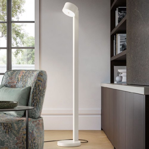 Veioza Le Comfort, Ela